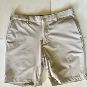 Peter Millar Khaki Golf Shorts Men’s Size 33 Crown Crafted Light Golf Casual